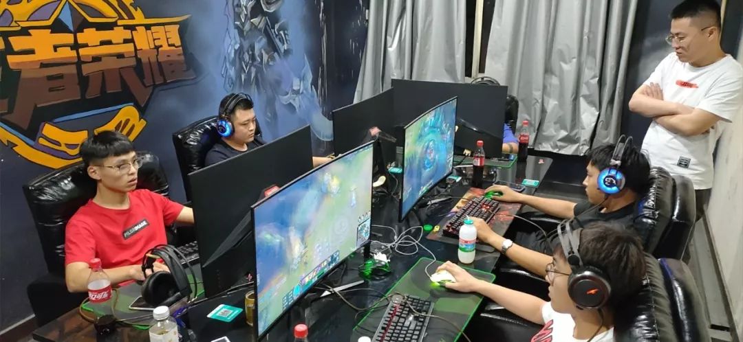 抗正在接近 抗正在接近