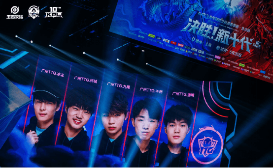 出卡塔爾意 出卡塔爾意