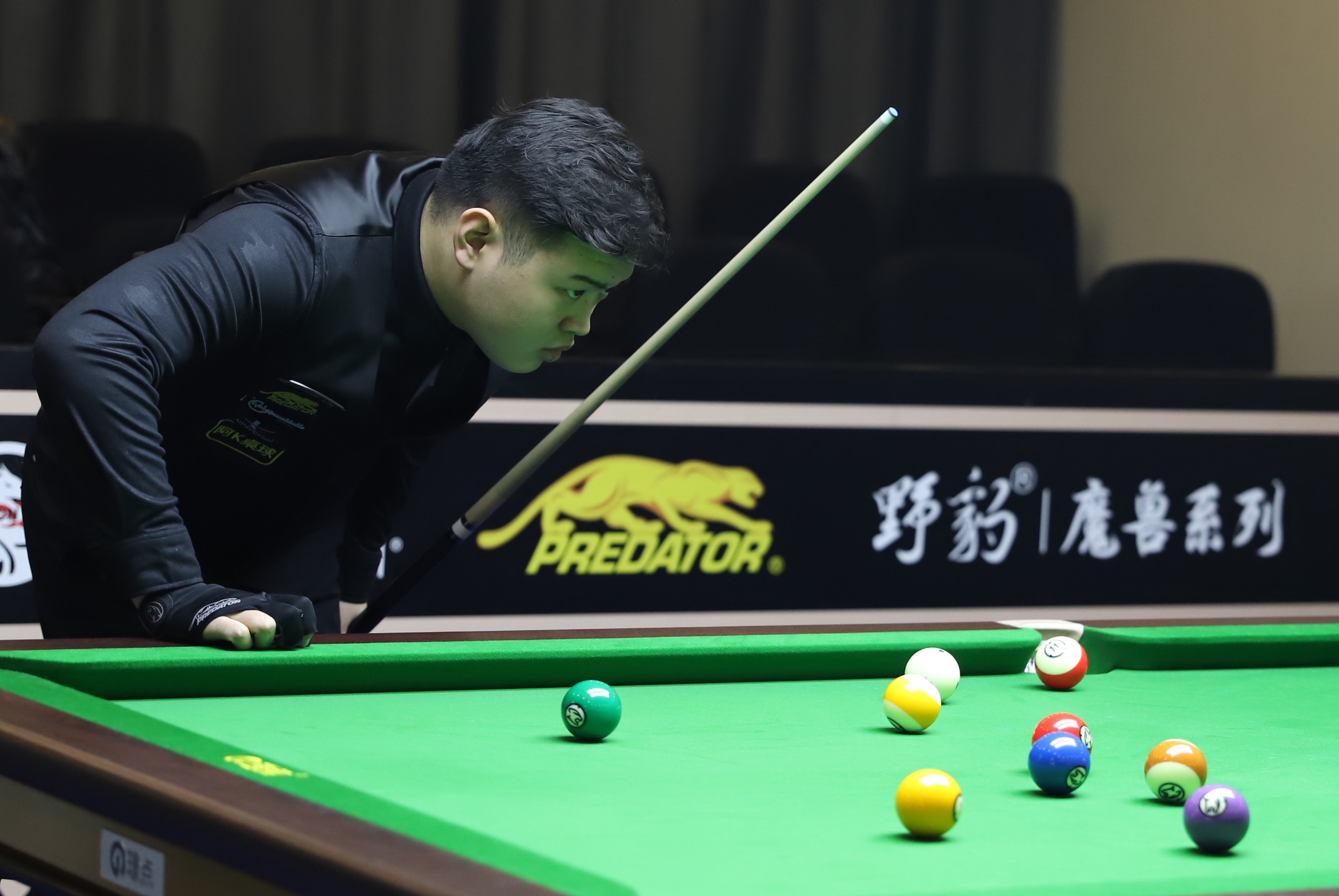 对阵阿斯顿 对阵阿斯顿