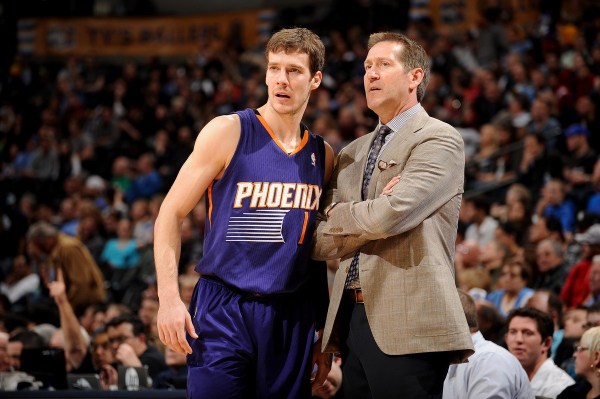 理层仔细衡 理层仔细衡